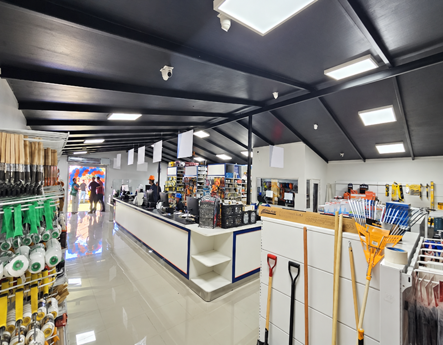 Ferretería Ferrimat en Concepción: vista interior del área de ventas