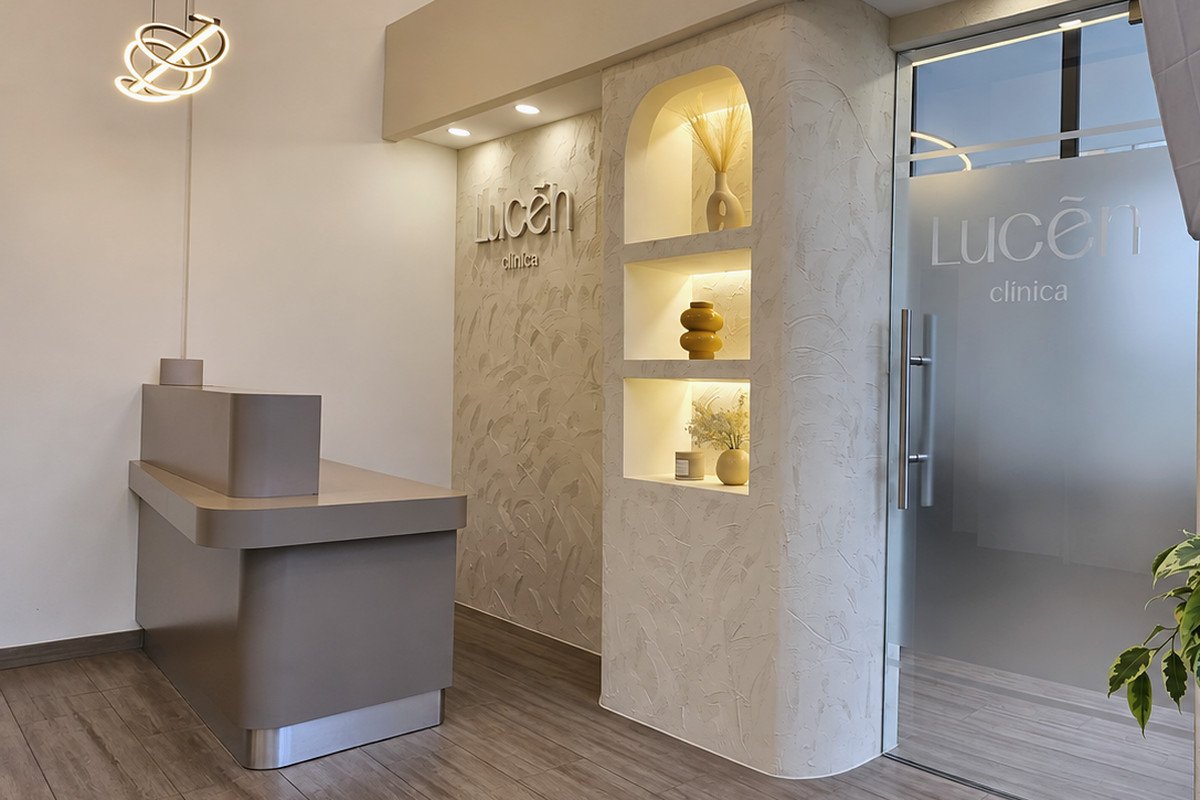 Clínica Lucen, recepción